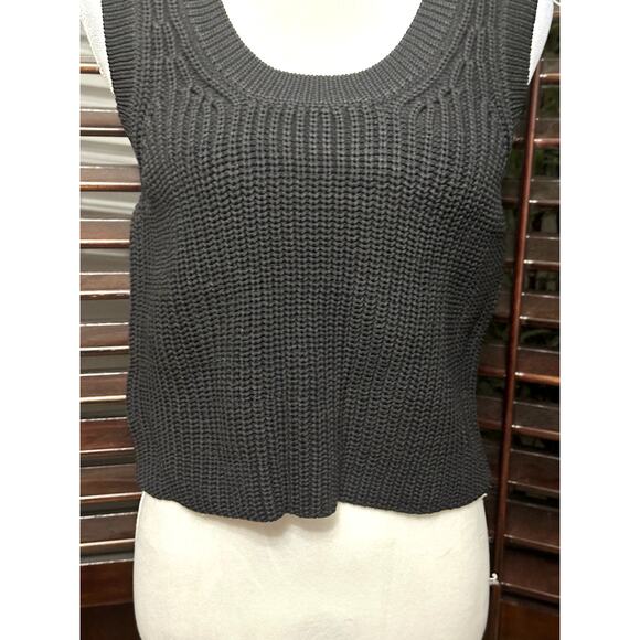 Royalty by Maluma Women's Black Crop Scoop Neck Knit Tank Top Sweater XL NWT - Picture 4 of 10